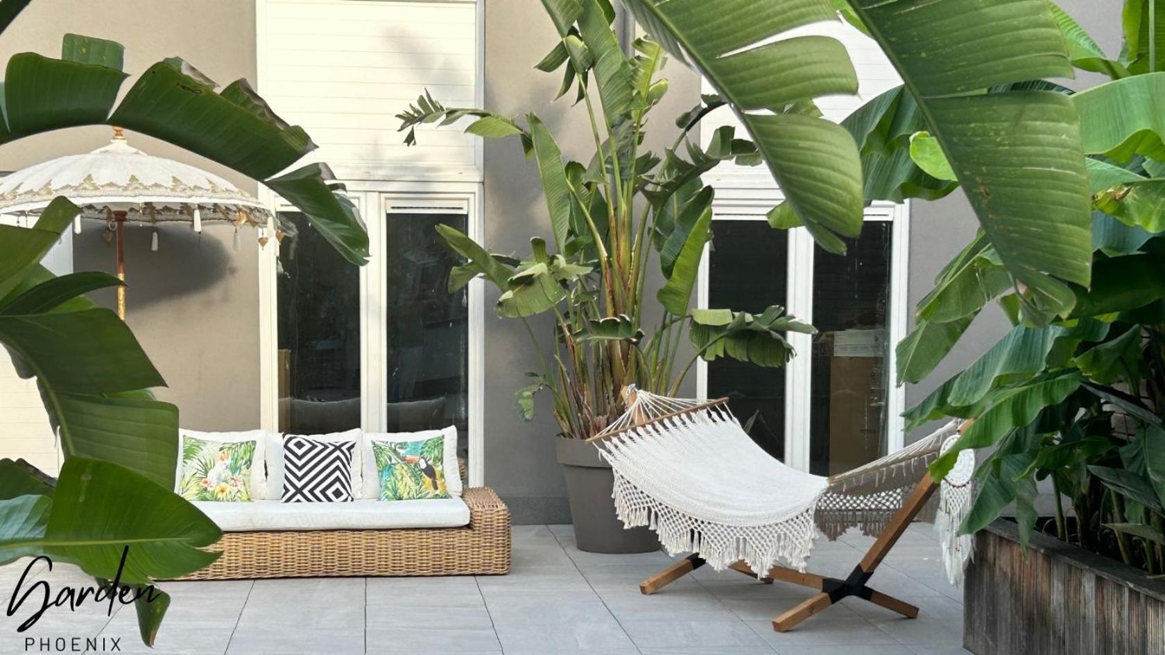 Phoenix Garden Apartment Mons Luaran gambar