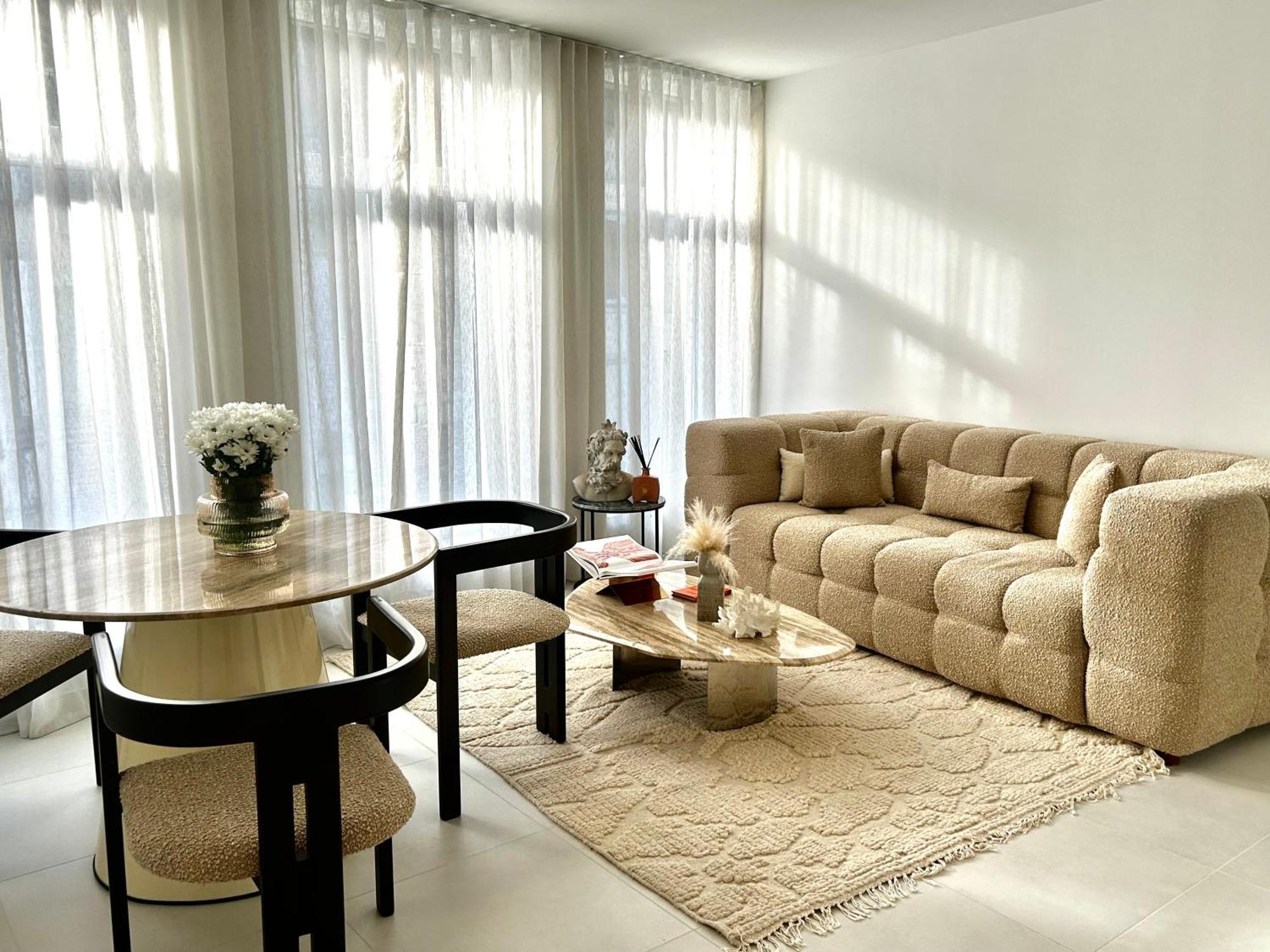 Phoenix Garden Apartment Mons Luaran gambar