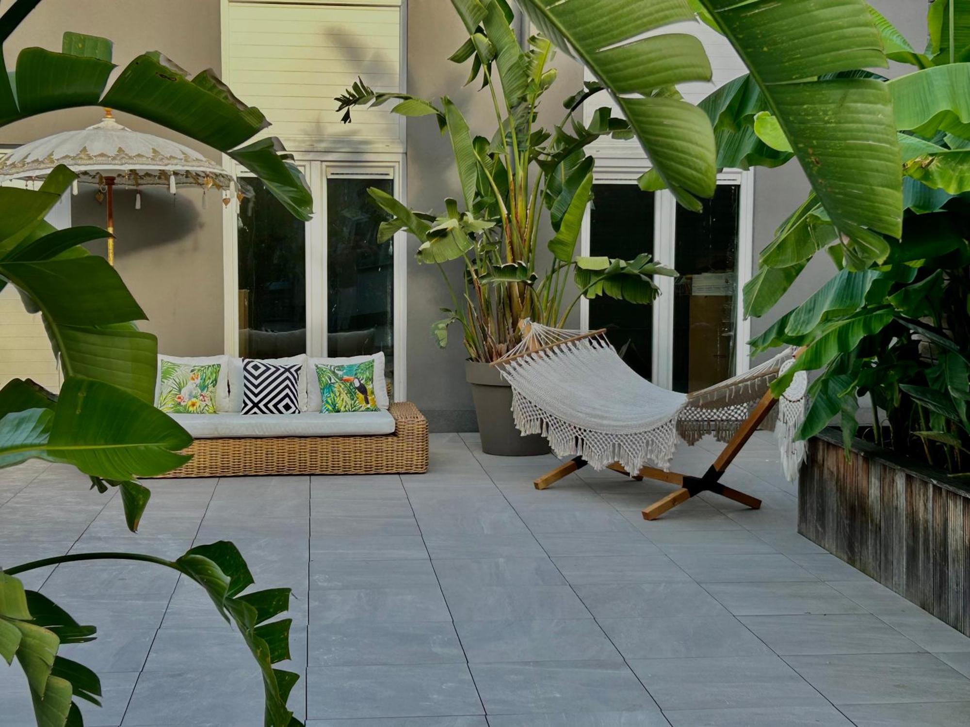 Phoenix Garden Apartment Mons Luaran gambar
