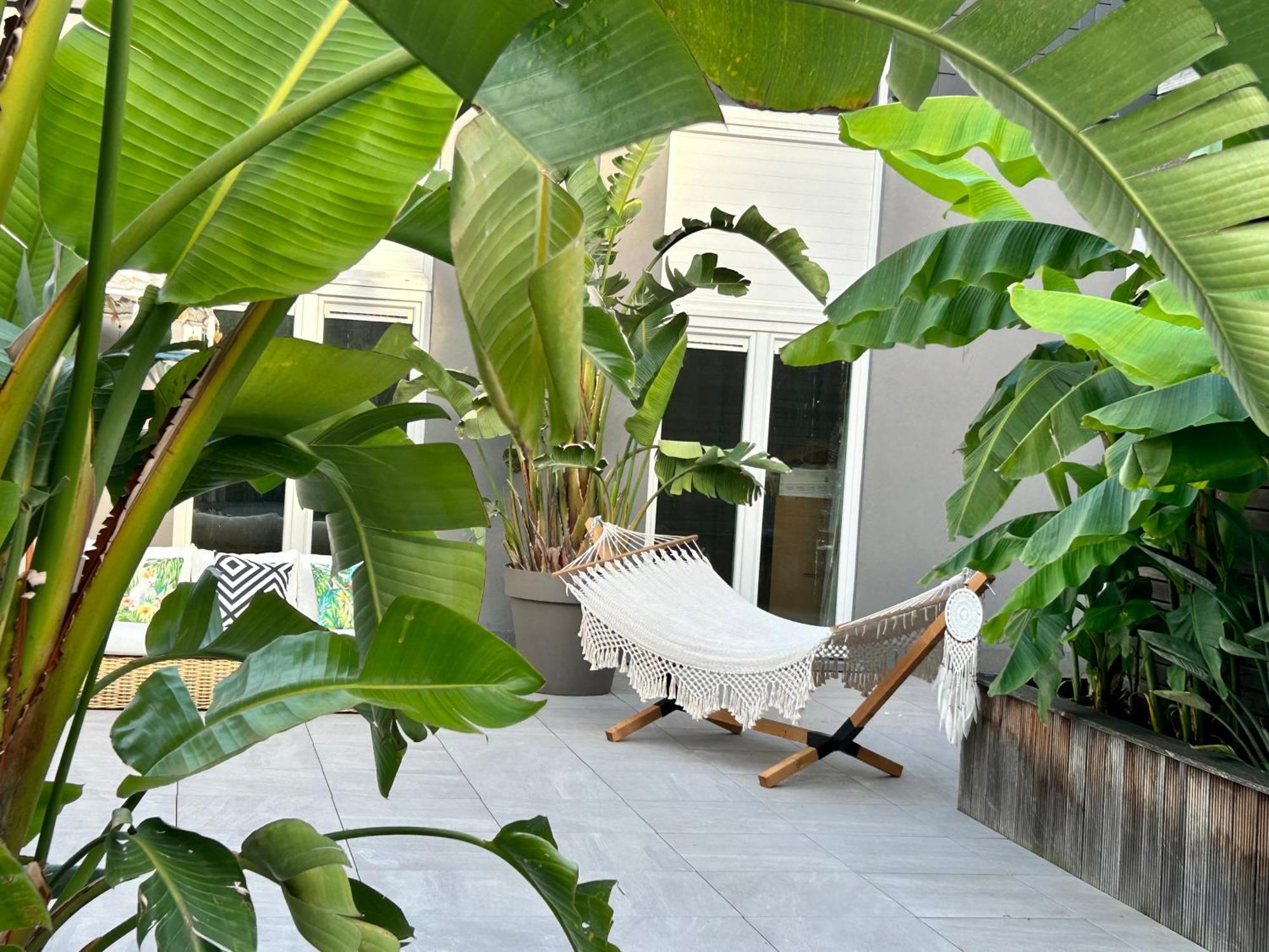 Phoenix Garden Apartment Mons Luaran gambar