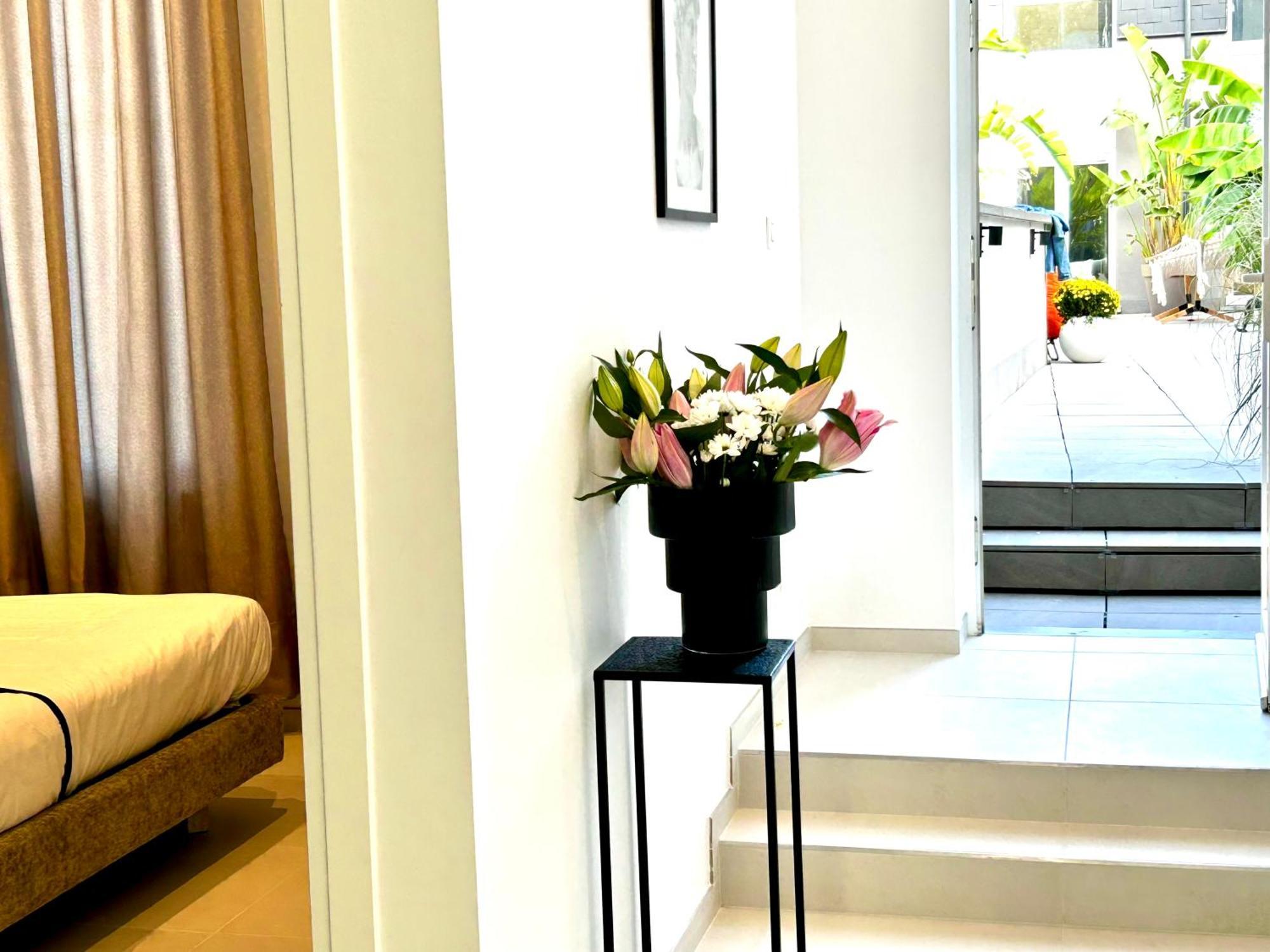 Phoenix Garden Apartment Mons Luaran gambar