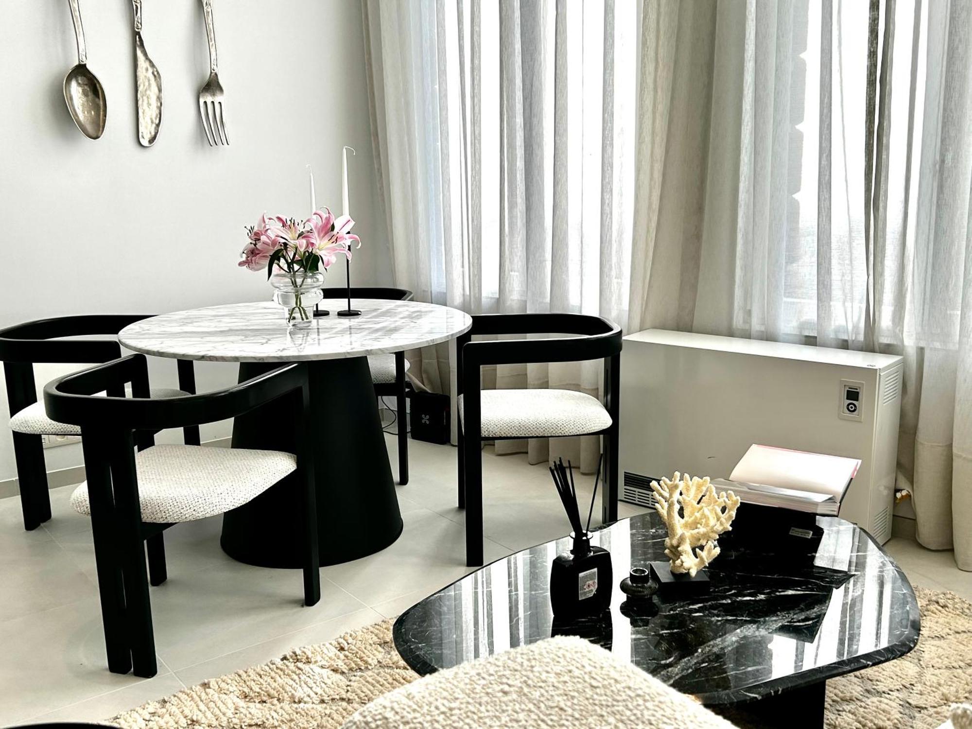 Phoenix Garden Apartment Mons Luaran gambar