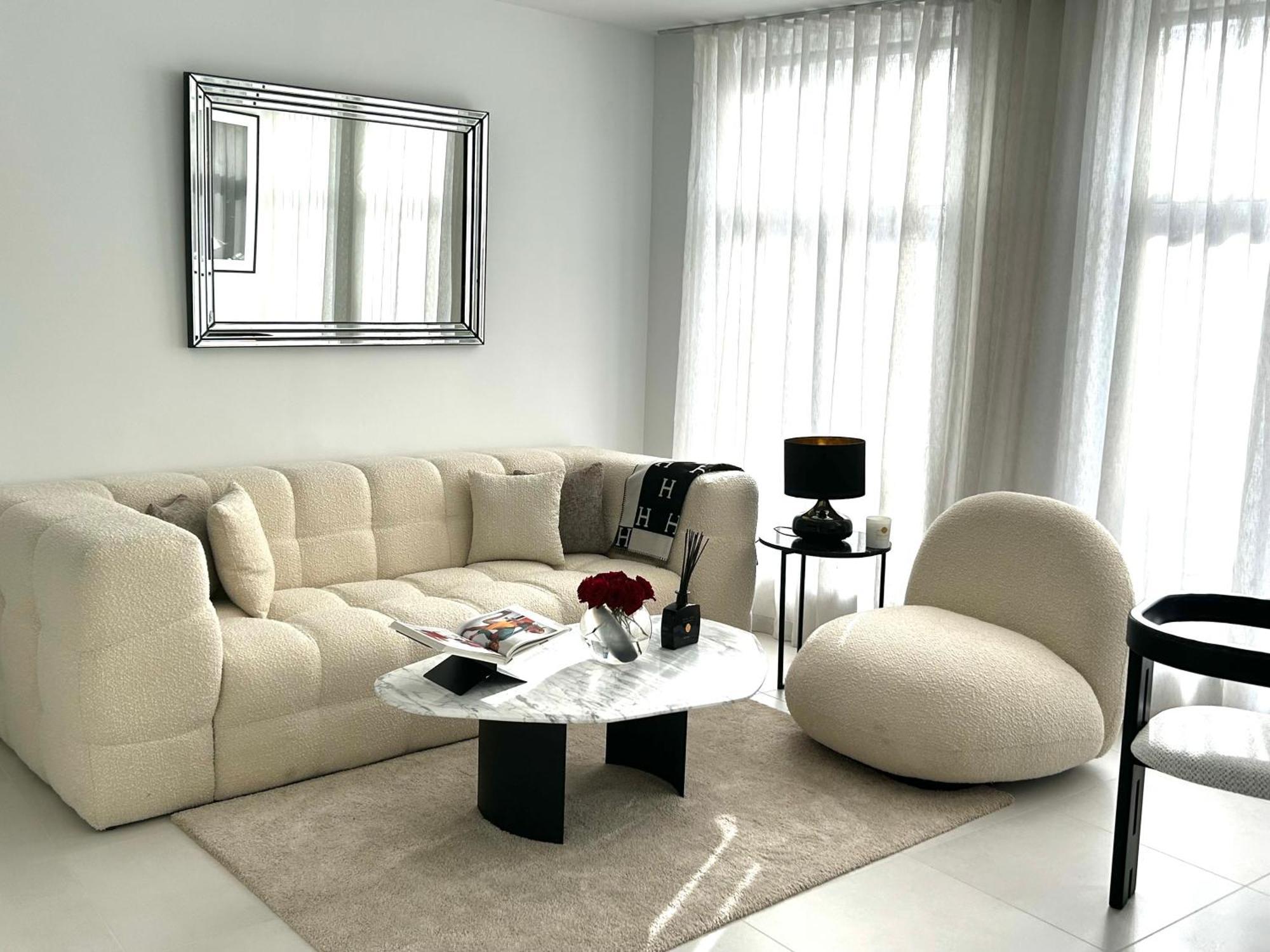 Phoenix Garden Apartment Mons Luaran gambar