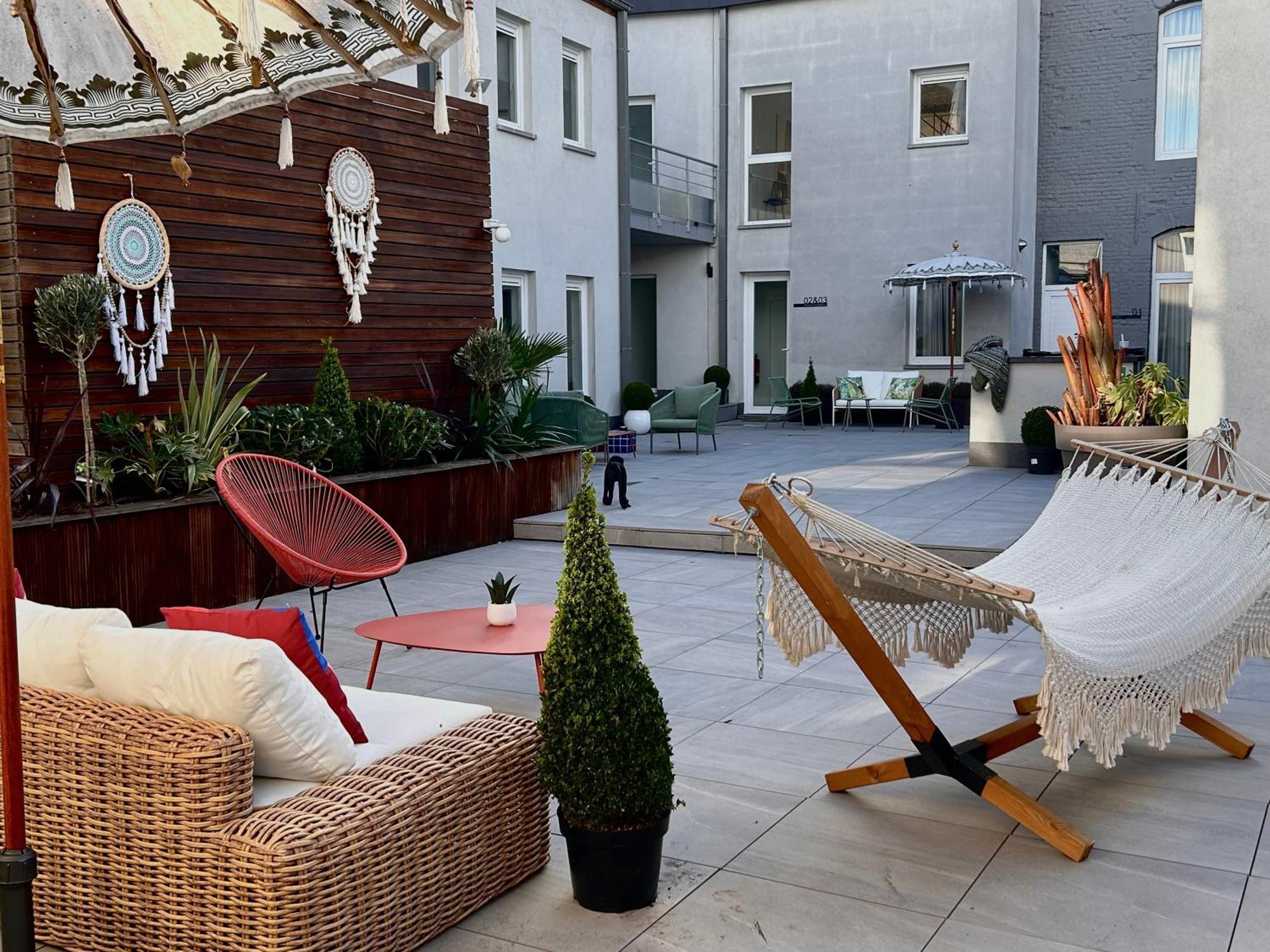 Phoenix Garden Apartment Mons Luaran gambar
