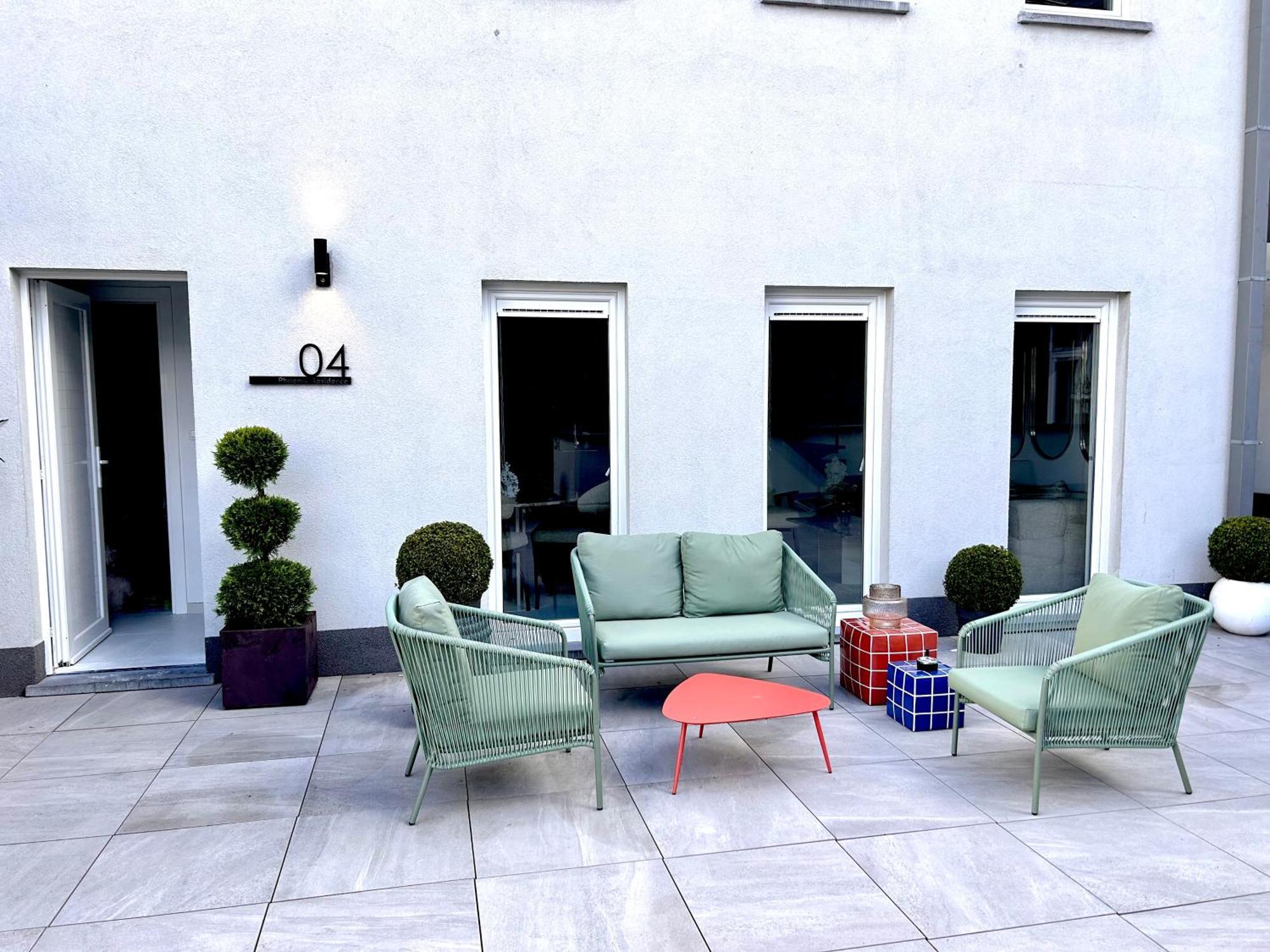 Phoenix Garden Apartment Mons Luaran gambar